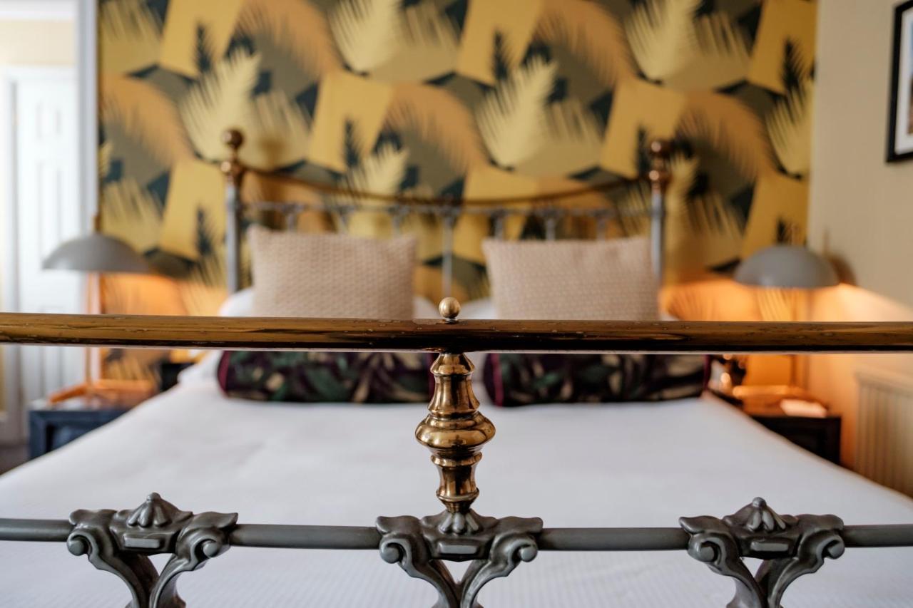 The Bull Hotel Bridport Kültér fotó