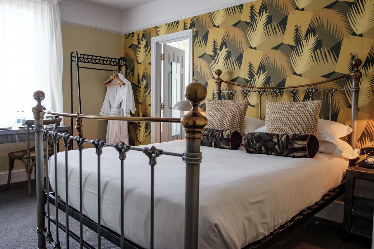 The Bull Hotel Bridport Kültér fotó