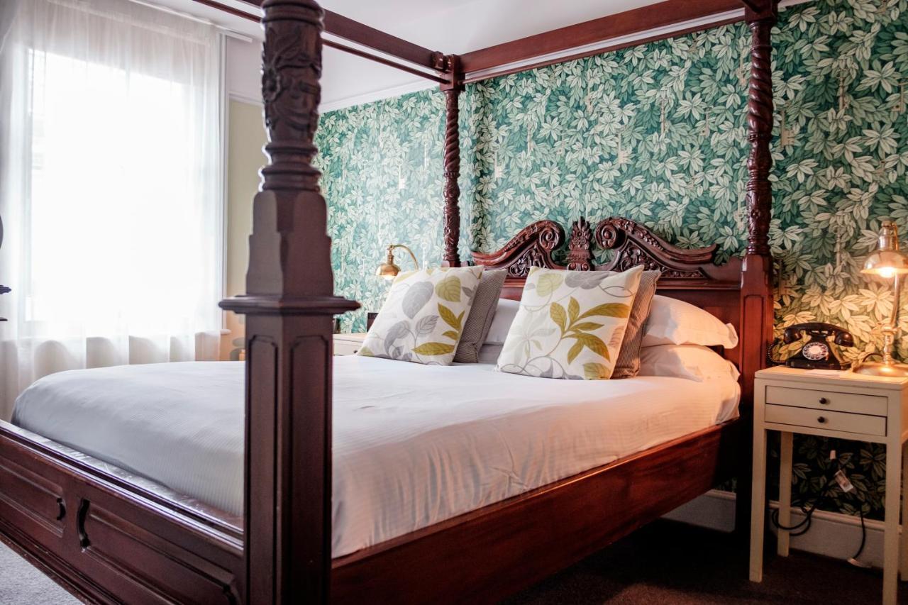 The Bull Hotel Bridport Kültér fotó