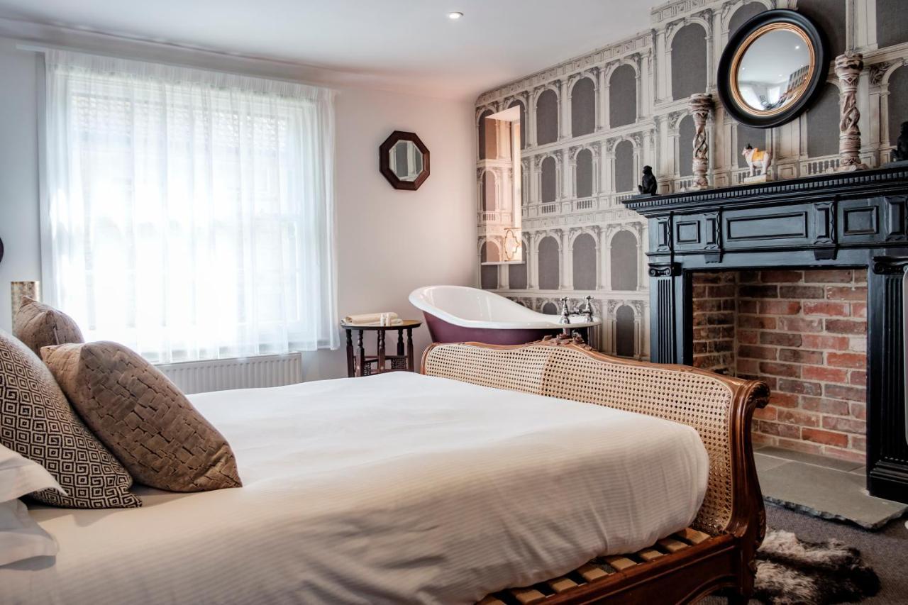 The Bull Hotel Bridport Kültér fotó