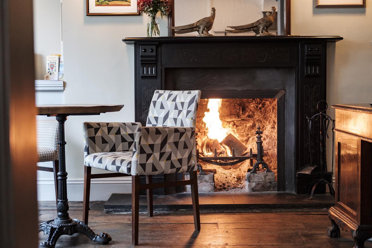The Bull Hotel Bridport Kültér fotó